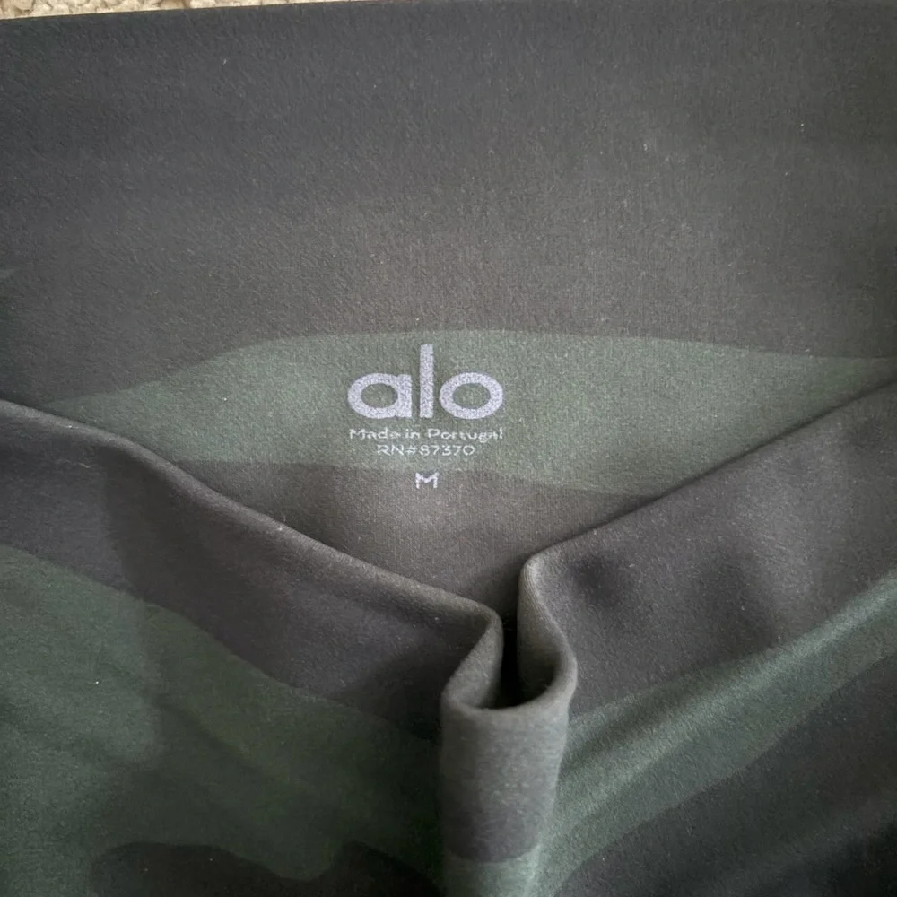 Alo Yoga Camouflage Active Leggings
